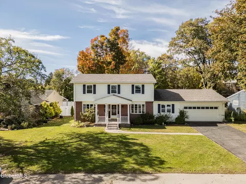 25 Joslen Pl, Hudson, NY 12534