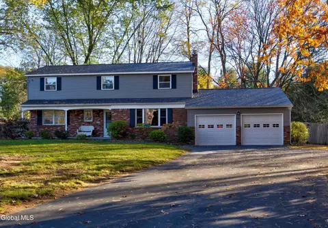 59 Valencia Ln, Clifton Park, NY 12065