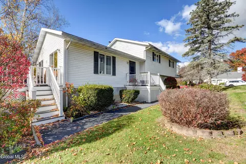 45 Coolidge Rd, Amsterdam, NY 12010