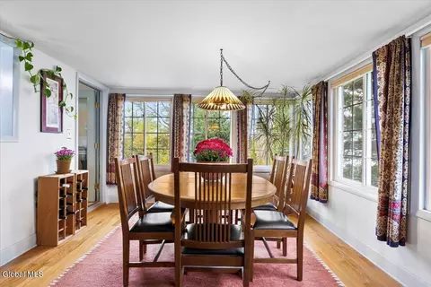 2023 Mcclellan St, Schenectady, NY 12309 photo 9