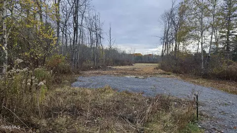 L36 Midline Road, Amsterdam, NY 12010