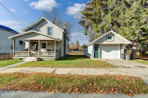 251 N First St, Northampton, NY 12134