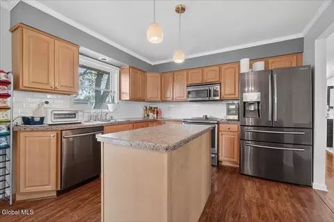 205 E Palmer Ave, Schenectady, NY 12303 photo 7
