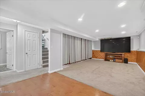 205 E Palmer Ave, Schenectady, NY 12303 photo 23
