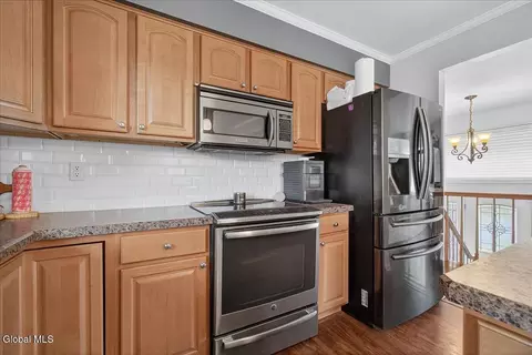 205 E Palmer Ave, Schenectady, NY 12303 photo 13