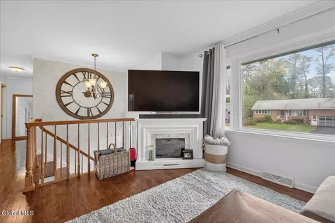 205 E Palmer Ave, Schenectady, NY 12303 photo 3