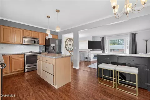 205 E Palmer Ave, Schenectady, NY 12303 photo 9