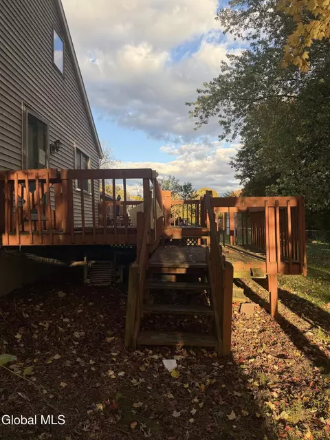 Exterior - 42 Hackett St, Selkirk, NY 12158 photo 3 of 4