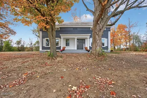 48 Mcbride Rd, Mechanicville, NY 12118
