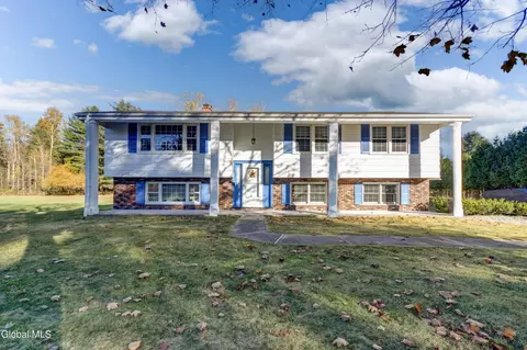 122 Crouse Dr, Amsterdam, NY 12010