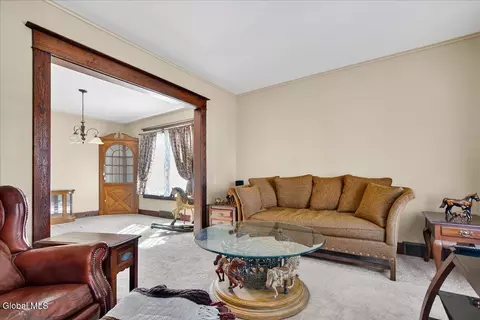 1060 Keyes Ave, Schenectady, NY 12309 photo 7