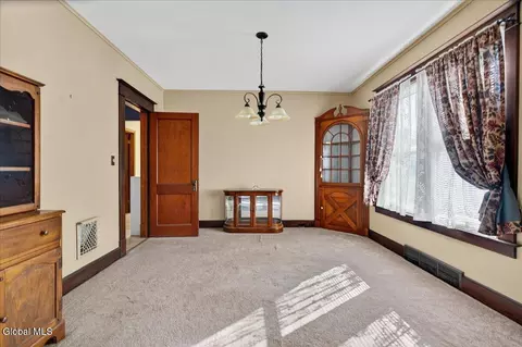 1060 Keyes Ave, Schenectady, NY 12309 photo 15