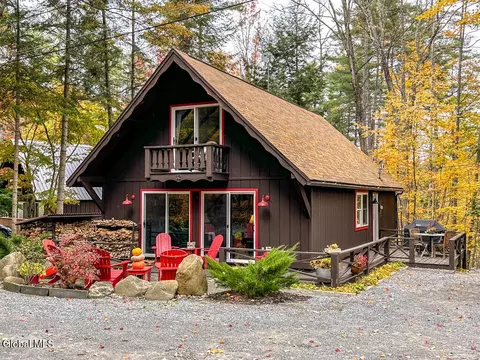 32 Heritage Vlg Rd, Bolton Landing, NY 12814