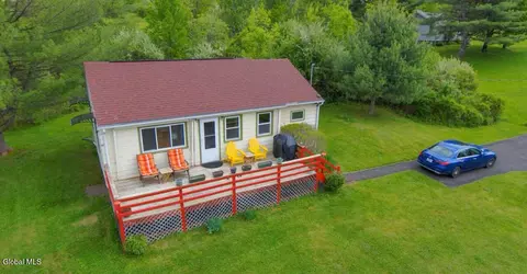 16 Jonesville Rd, Preston Hollow, NY 12469
