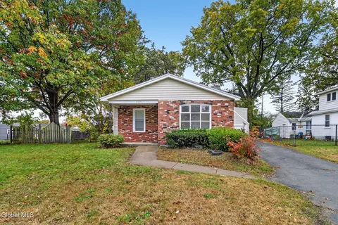 2409 Edgewood Ave, Schenectady, NY 12306