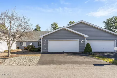 43 Westwood Dr, Queensbury, NY 12804