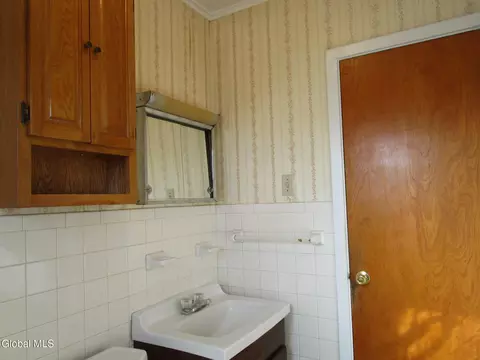 2542 Augustine Ave, Schenectady, NY 12306 photo 36