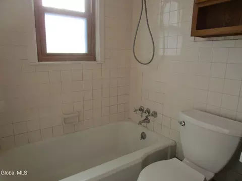2542 Augustine Ave, Schenectady, NY 12306 photo 38