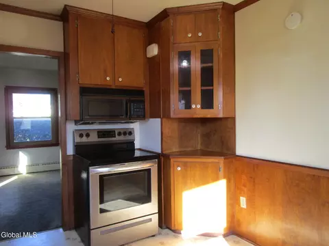 2542 Augustine Ave, Schenectady, NY 12306 photo 20