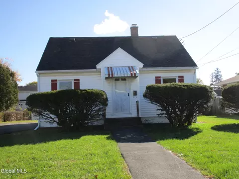 2542 Augustine Ave, Schenectady, NY 12306