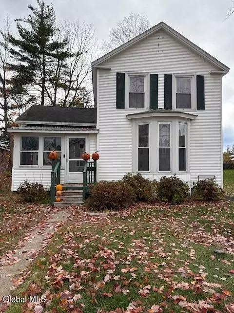 168 Bay St, Glens Falls, NY 12801