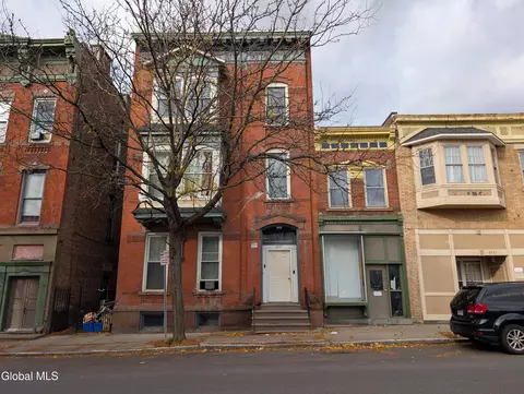 2247 5th Ave, Troy, NY 12180