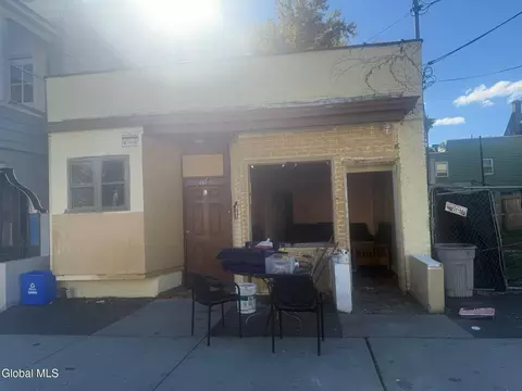 460 2nd St, Albany, NY 12206