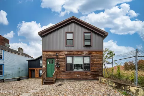 2439 5th Ave, Troy, NY 12180