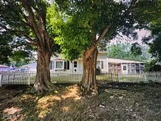 115 Vosburgh Rd, Mechanicville, NY 12118