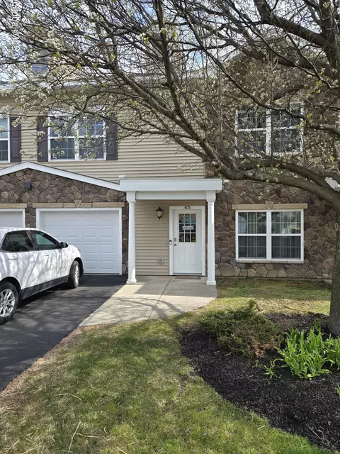 305 Worthington Ter, Wynantskill, NY 12198