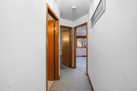 Entry Way - 7 Lea Ct, Schenectady, NY 12309 photo 1 of 2