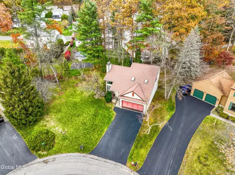 View/Area - 7 Lea Ct, Schenectady, NY 12309 photo 2 of 2