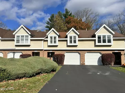 3006 Squire Blvd, Slingerlands, NY 12159