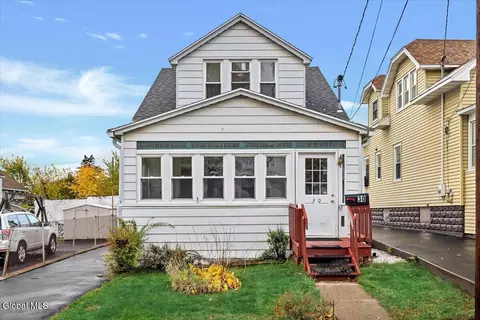 30 Bonheim St, Albany, NY 12204