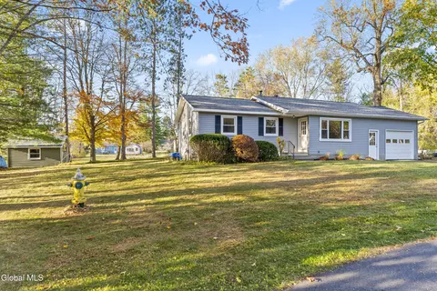 Exterior - 10 Dawn Dr, Glenville, NY 12302 photo 1 of 9