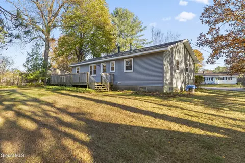 Exterior - 10 Dawn Dr, Glenville, NY 12302 photo 4 of 9