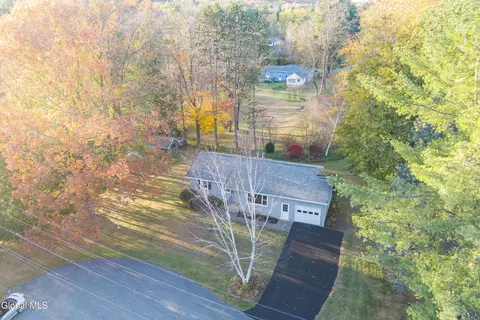 View/Area - 10 Dawn Dr, Glenville, NY 12302 photo 3 of 6