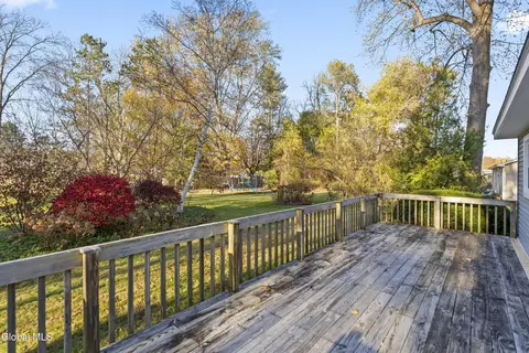 Exterior - 10 Dawn Dr, Glenville, NY 12302 photo 3 of 9