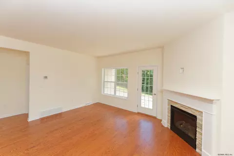 302 Kristina Loop, Troy, NY 12180 photo 13