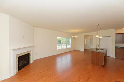 302 Kristina Loop, Troy, NY 12180 photo 15
