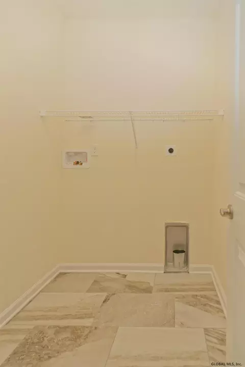 302 Kristina Loop, Troy, NY 12180 photo 35