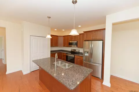 302 Kristina Loop, Troy, NY 12180 photo 17