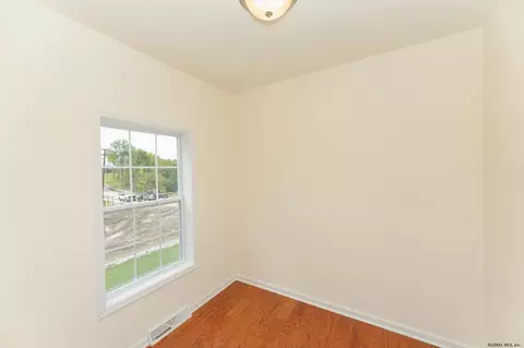 302 Kristina Loop, Troy, NY 12180 photo 27