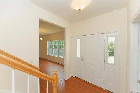 302 Kristina Loop, Troy, NY 12180 photo 7