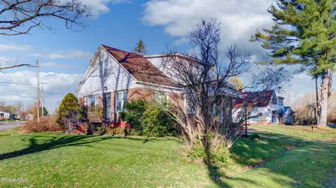 234 Log City Rd, Amsterdam, NY 12010