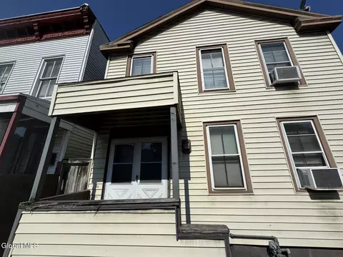 623 5th Ave, Troy, NY 12182