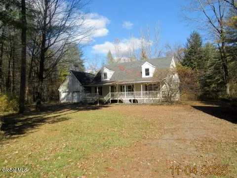 36 Jackson Rd, South Glens Falls, NY 12803