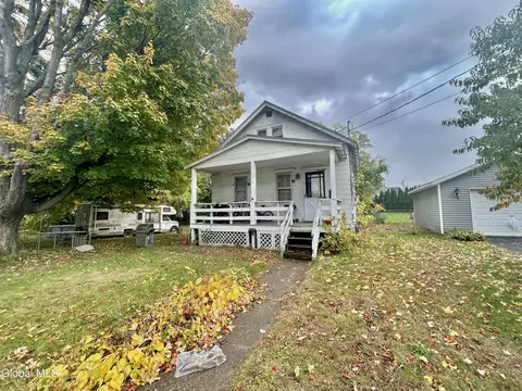 1913 Greenpoint Ave, Schenectady, NY 12303