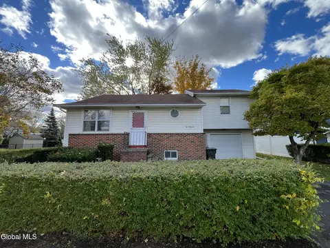 246 Vliet Blvd, Cohoes, NY 12047