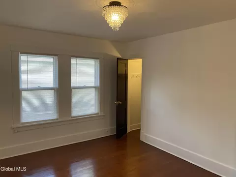 Bedroom - 1185 Ardsley Rd, Schenectady, NY 12308 photo 4 of 9